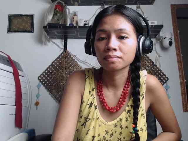 Junglewoman webcam