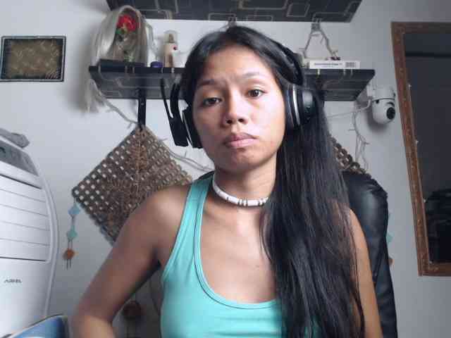 Junglewoman webcam