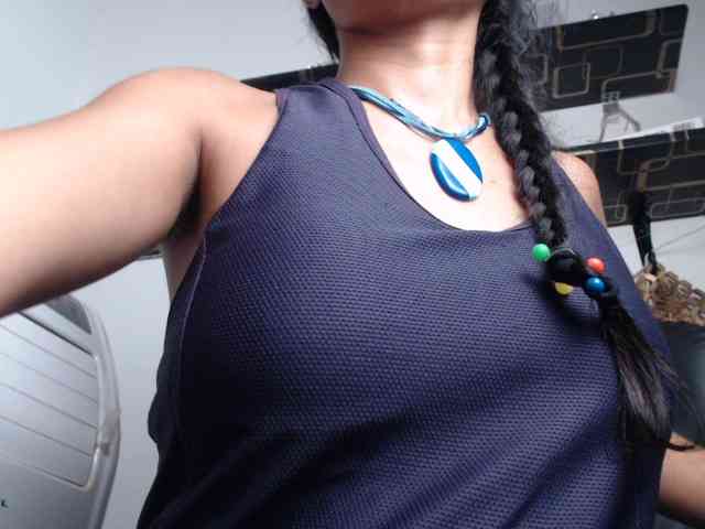 Junglewoman webcam