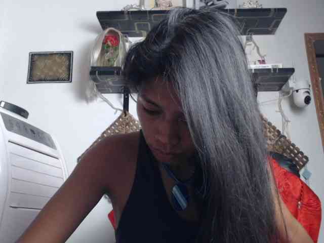 Junglewoman webcam