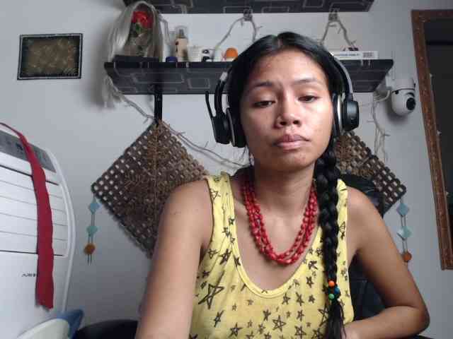 Junglewoman webcam