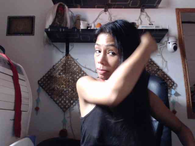 Junglewoman webcam