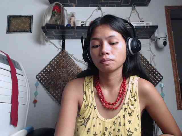Junglewoman webcam