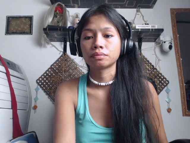 Junglewoman webcam