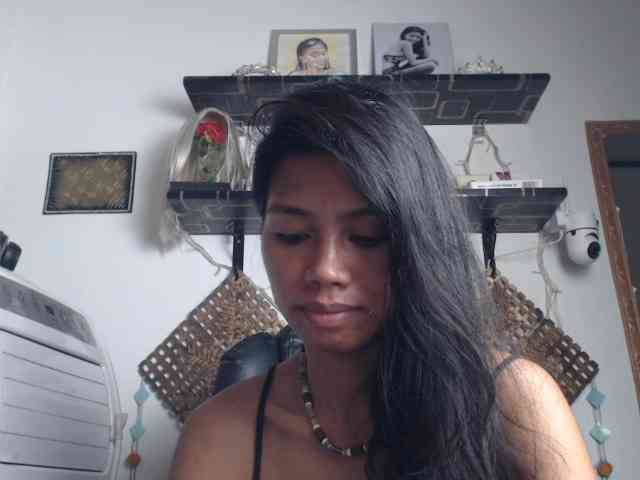 Junglewoman webcam