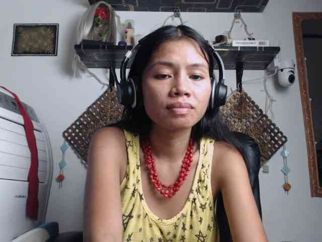 Junglewoman webcam