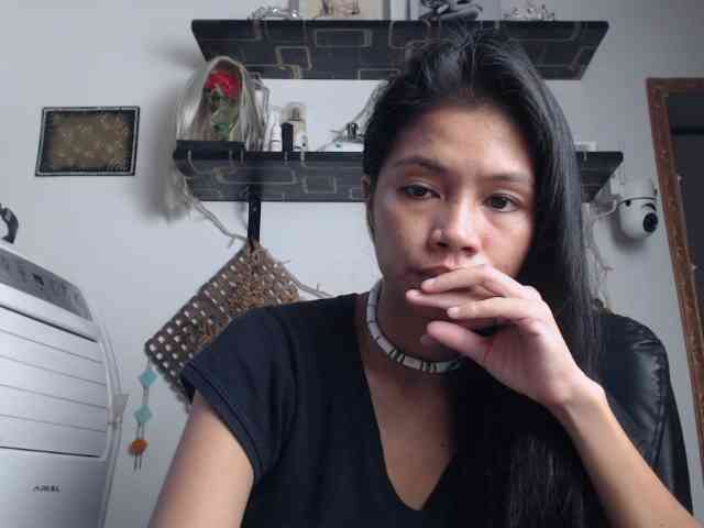 Junglewoman webcam