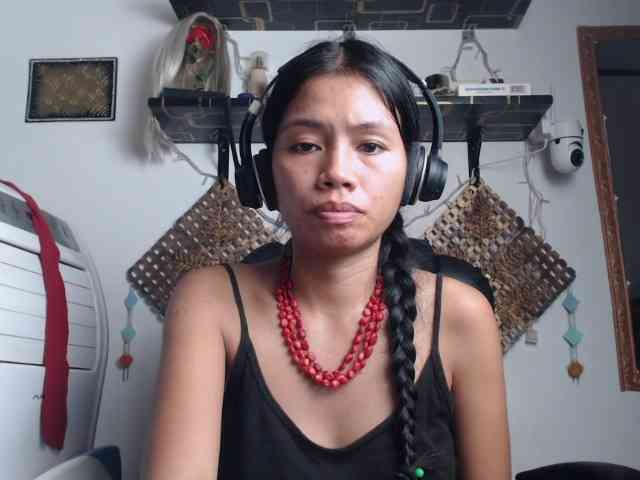 Junglewoman webcam