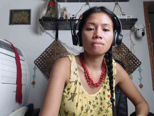 Junglewoman webcam