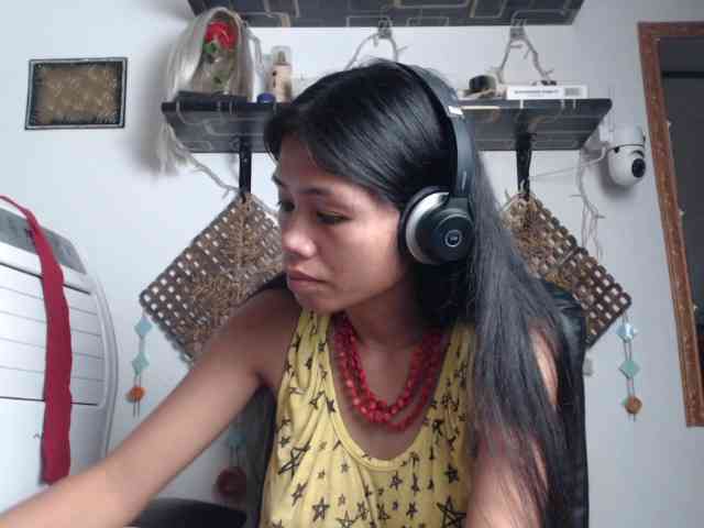 Junglewoman webcam