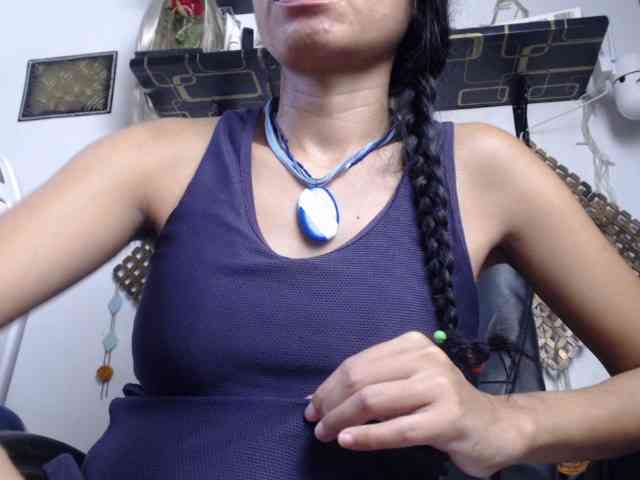 Junglewoman webcam