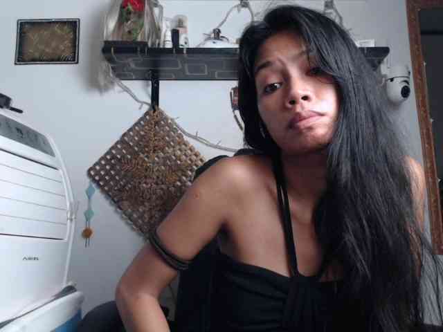 Junglewoman webcam