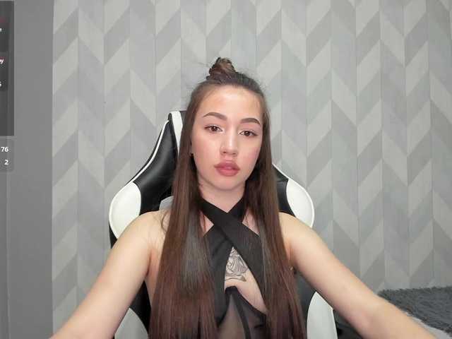 Mia-small44 webcam