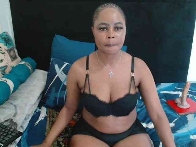 SexyCreamyPussy webcam