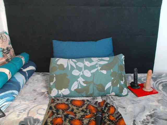 SexyCreamyPussy webcam