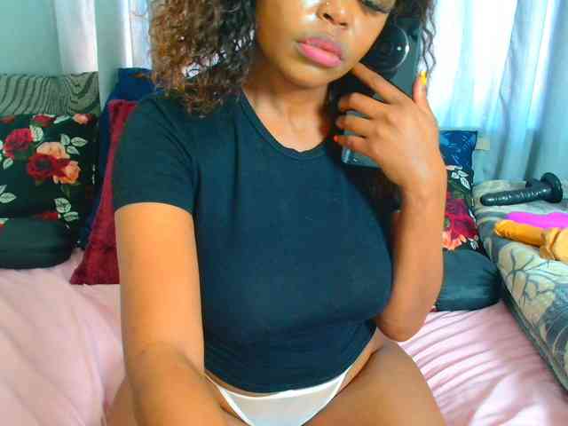 SexyCreamyPussy webcam