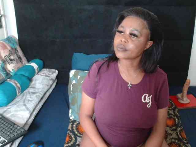 SexyCreamyPussy webcam