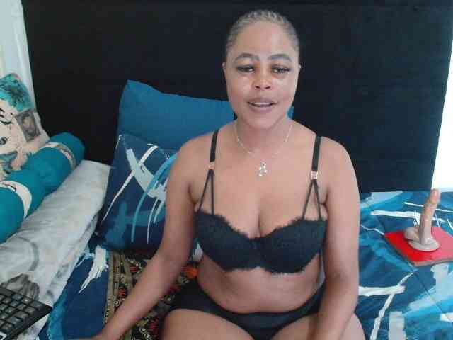 SexyCreamyPussy webcam