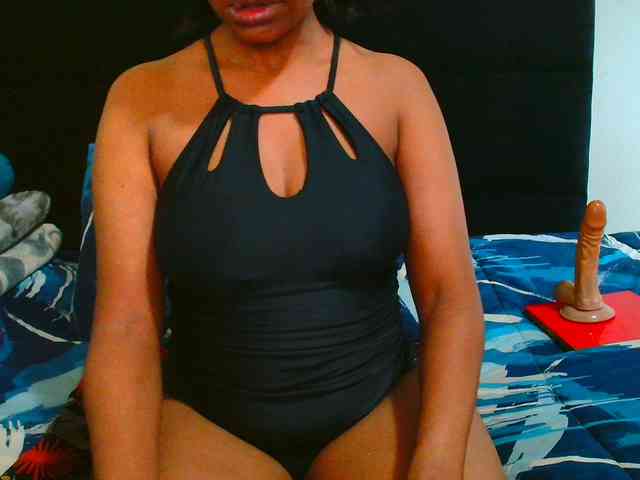 SexyCreamyPussy webcam