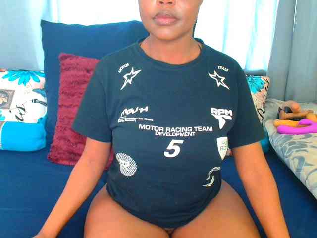 SexyCreamyPussy webcam