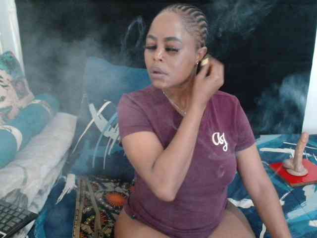 SexyCreamyPussy webcam