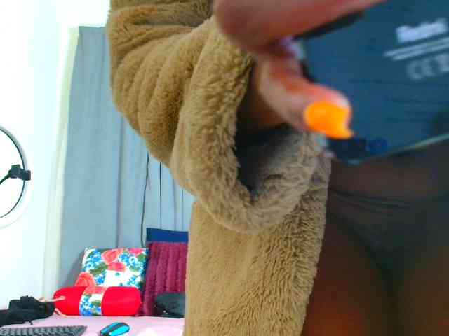 SexyCreamyPussy webcam