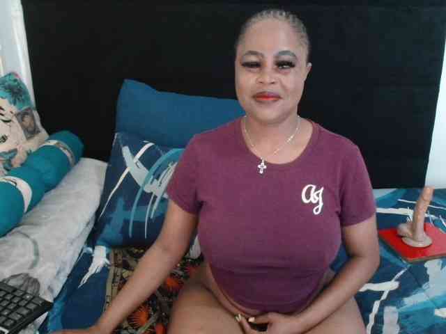 SexyCreamyPussy webcam