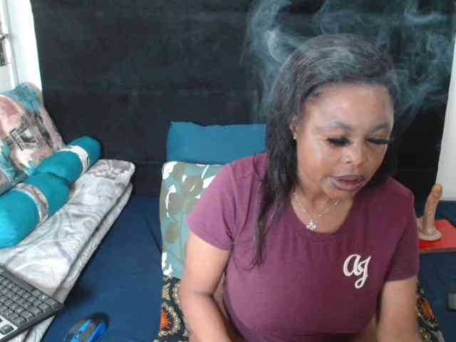 SexyCreamyPussy webcam