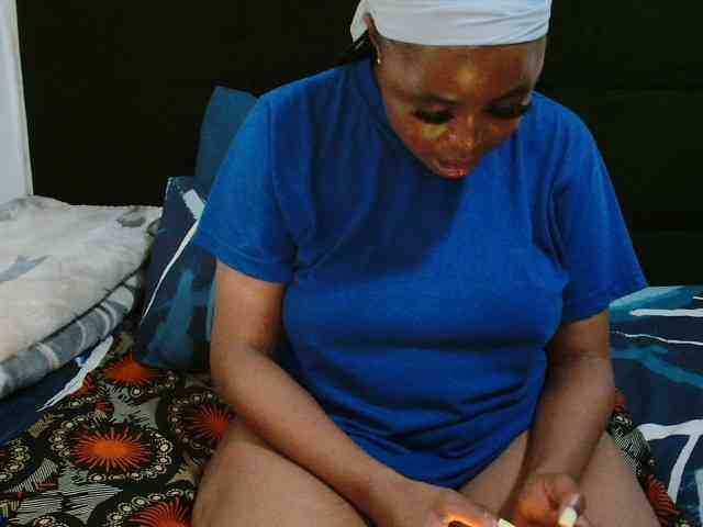 SexyCreamyPussy webcam