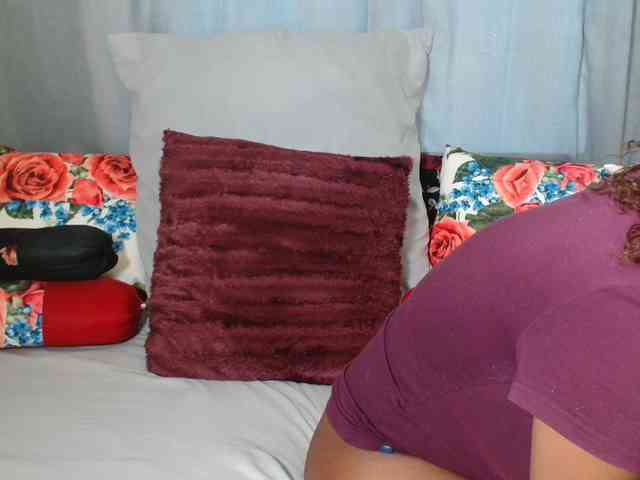 SexyCreamyPussy webcam