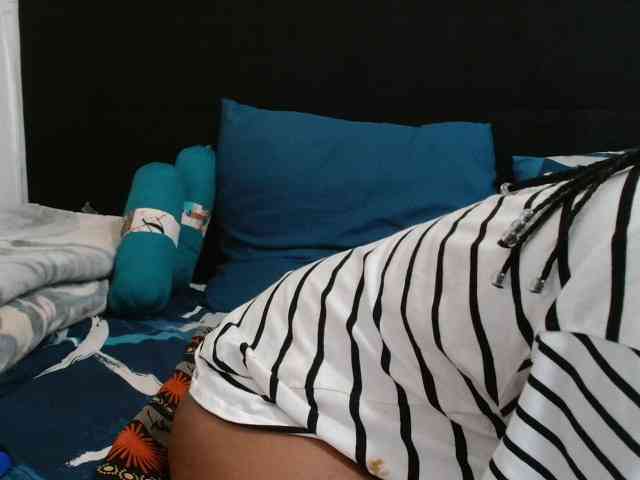 SexyCreamyPussy webcam