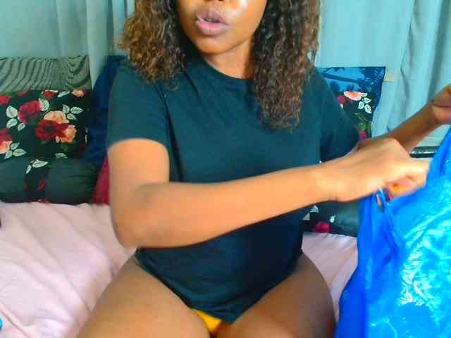 SexyCreamyPussy webcam