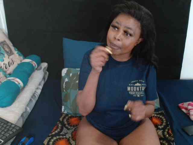 SexyCreamyPussy webcam