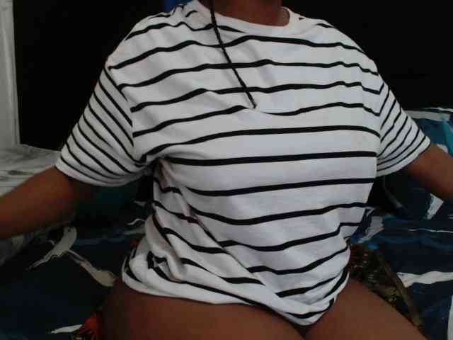 SexyCreamyPussy webcam