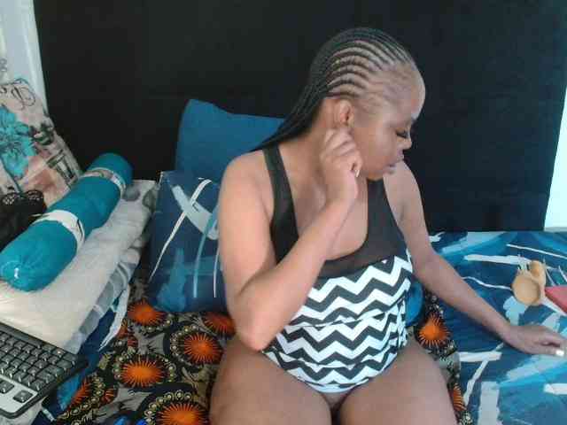 SexyCreamyPussy webcam