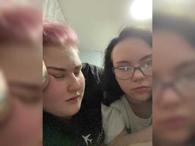 Tanya-and-Sara