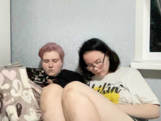 Tanya-and-Sara