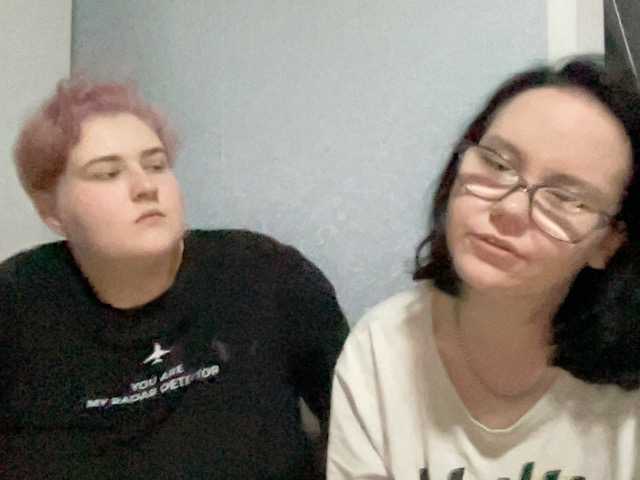 Tanya-and-Sara