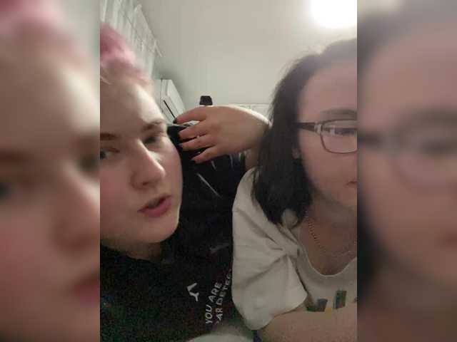 Tanya-and-Sara