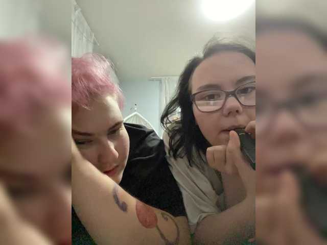 Tanya-and-Sara