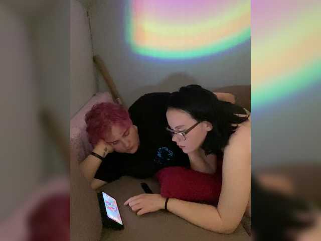 Tanya-and-Sara