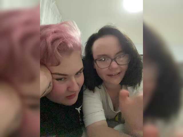 Tanya-and-Sara