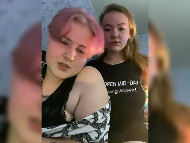 Tanya-and-Sara