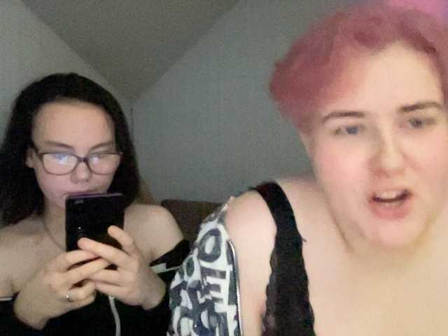 Tanya-and-Sara