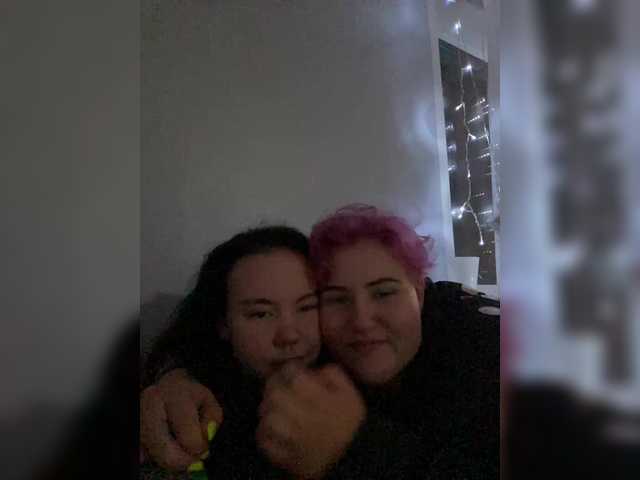 Tanya-and-Sara