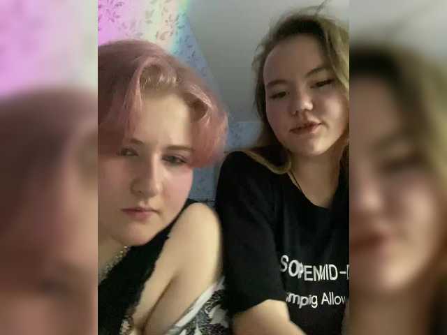 Tanya-and-Sara