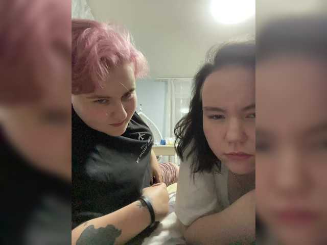 Tanya-and-Sara