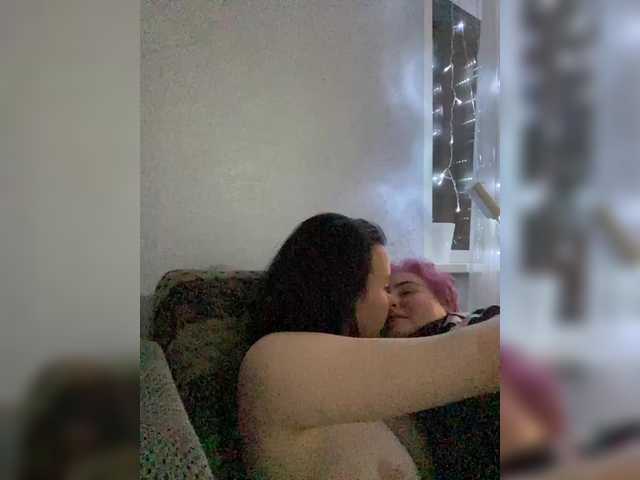 Tanya-and-Sara
