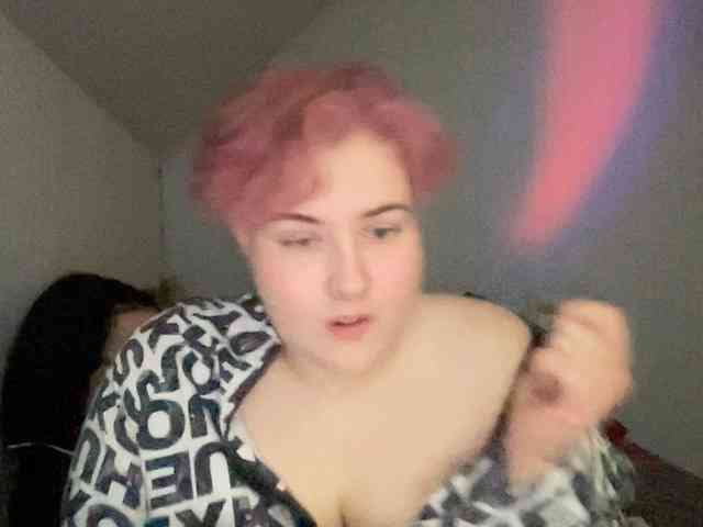 Tanya-and-Sara webcam