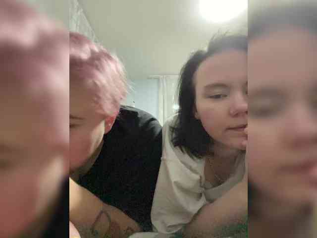 Tanya-and-Sara webcam